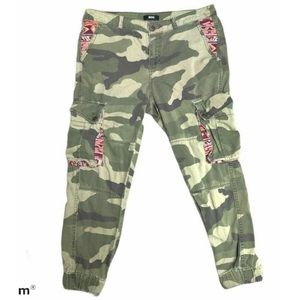 BDG Camo Boho Joggers size 27